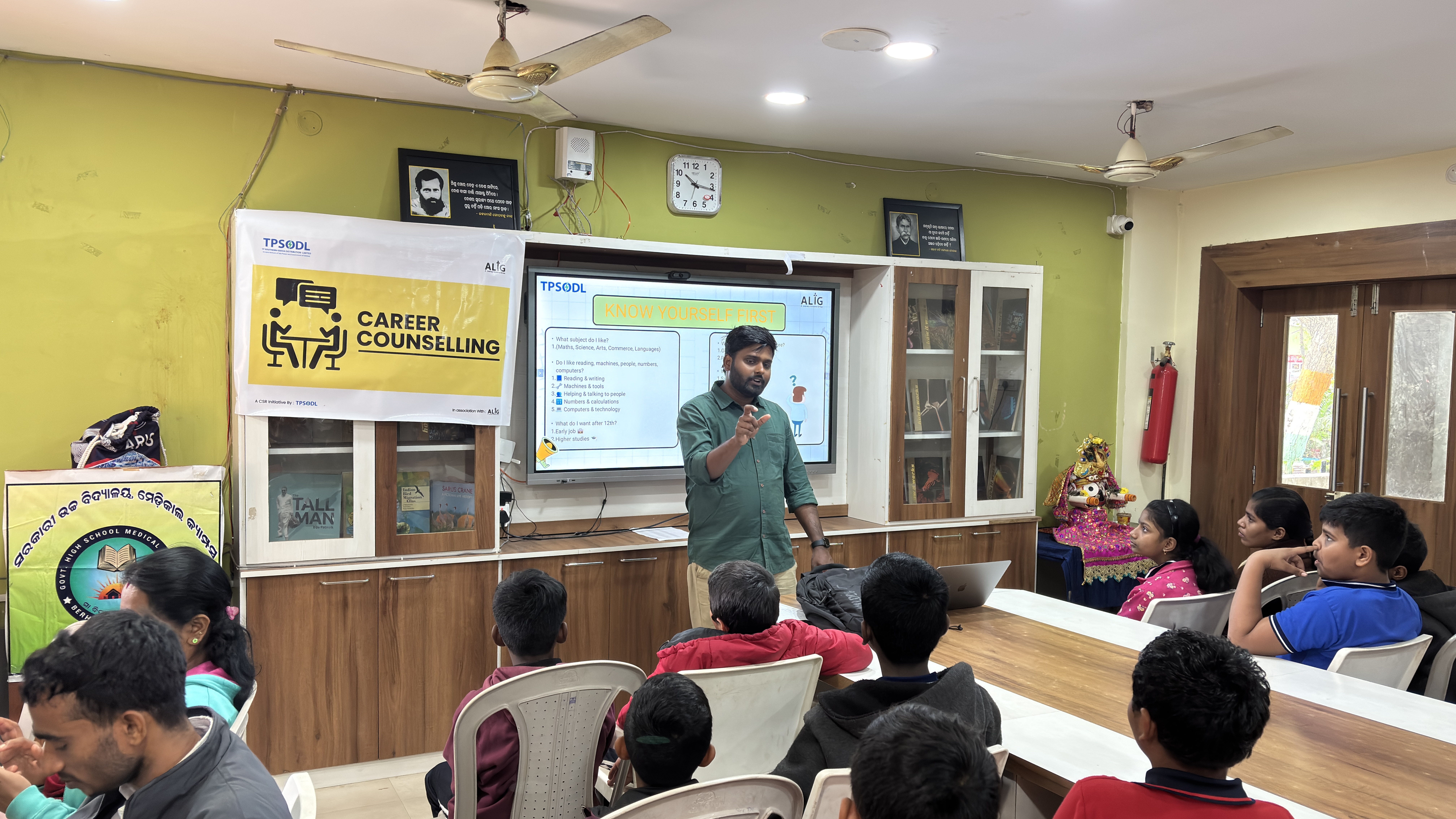 Career counsellor presenting to students